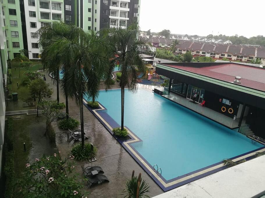 Lovely With Water Theme Park#pool View#ipoh# Pangsapuri *